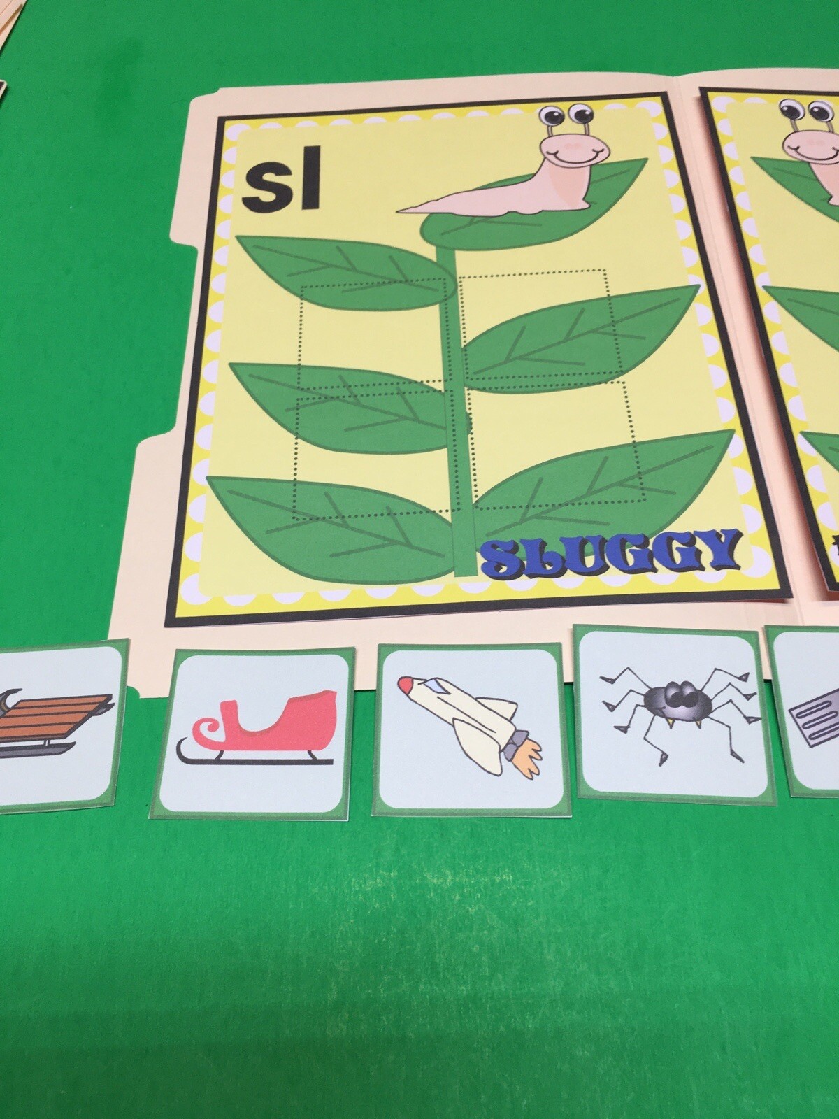 Sluggy The Slug – Phonics Sl / Sp – DIY File Folder game – Printed / Uncut