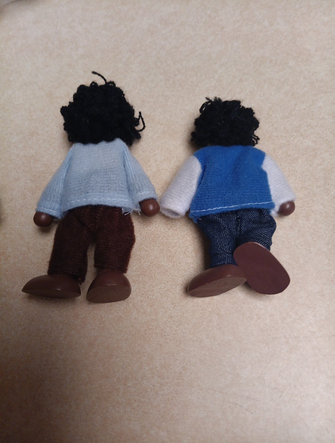 Wooden Poseable Doll Family of 8 African American dollhouse figures 3+