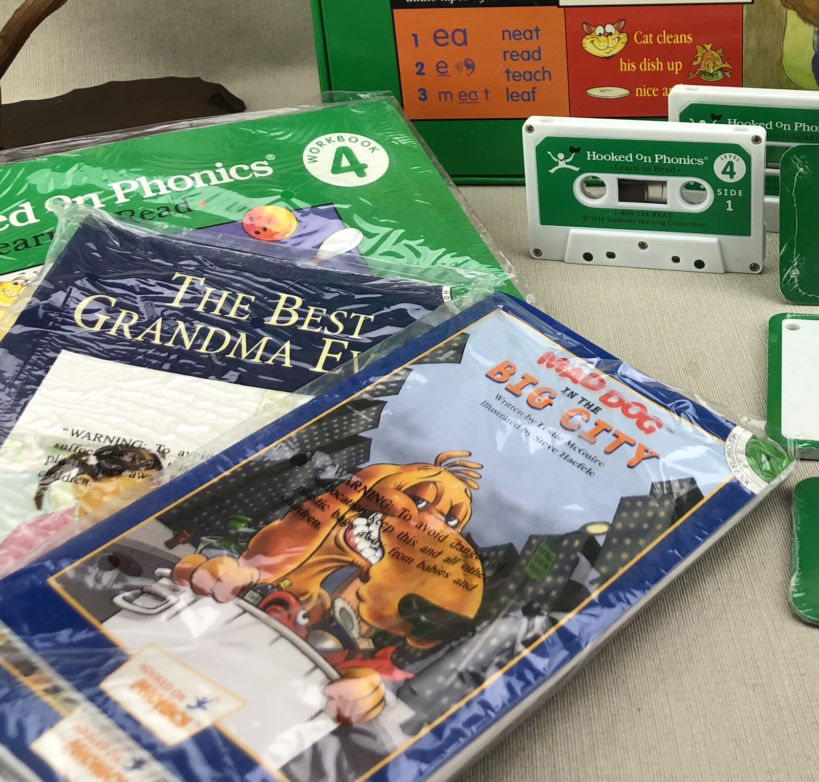 Level 4 Hooked on Phonics Complete Box Set Workbook Cassette Tape More GREEN