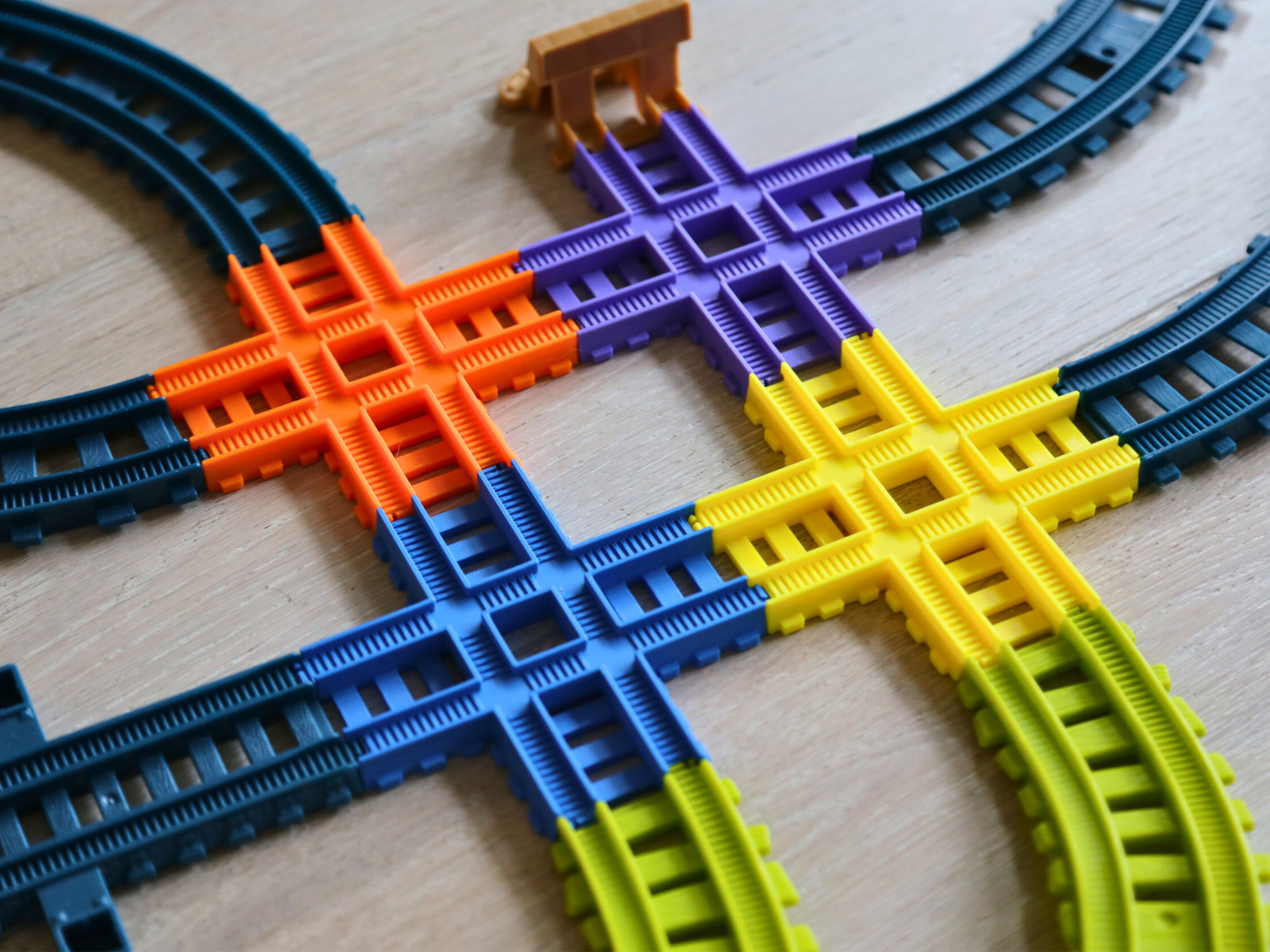 4-way Crossing for Thomas & Friends Tracks – Trackmaster 2014 and later
