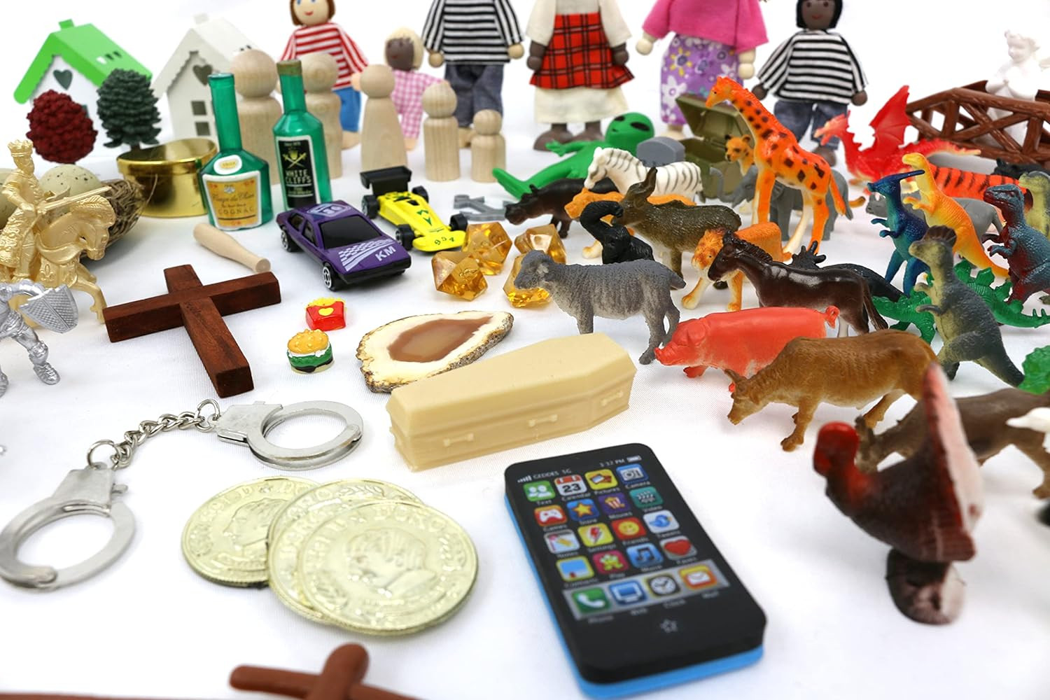 Sandtray Play Therapy Basic Starter Kit – 100+ Pieces