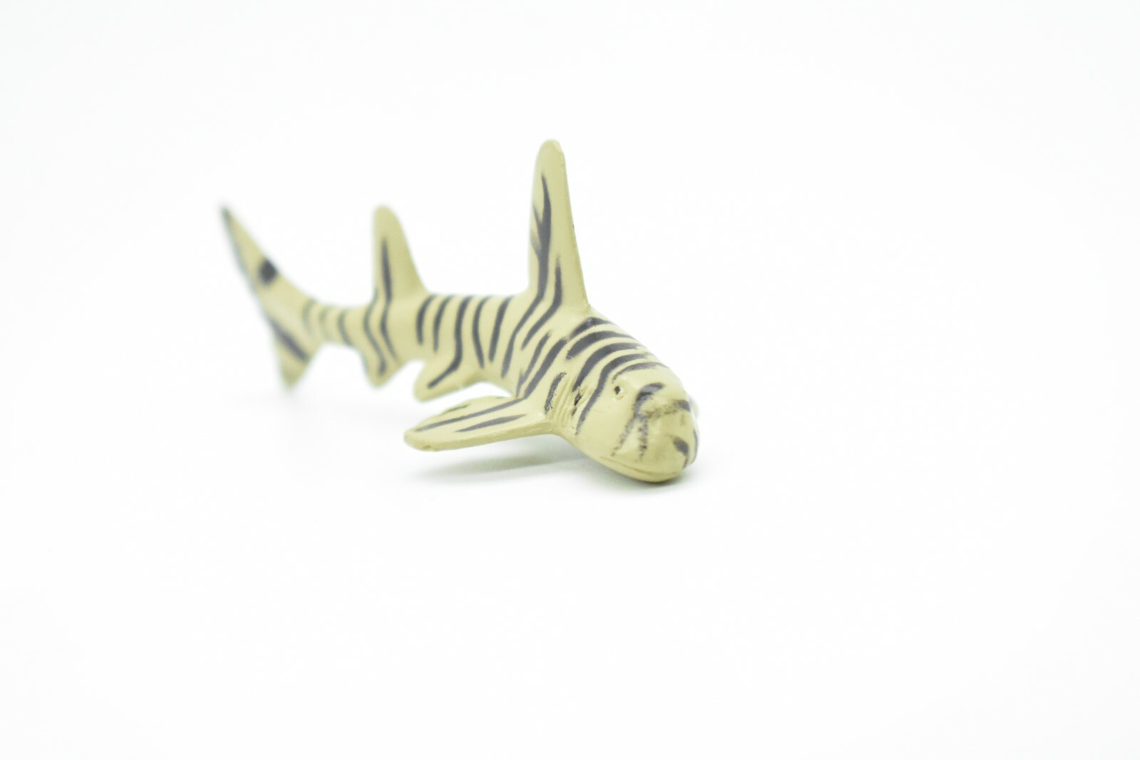 Zebra Bullhead Shark, Very Nice Plastic Replica 3″ F1015 B118
