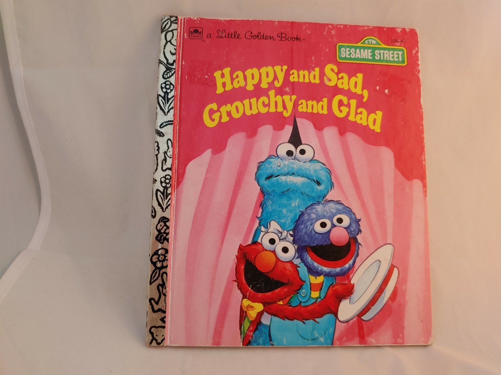 CHOOSE 1 LITTLE GOLDEN BOOK – Variety of books see description