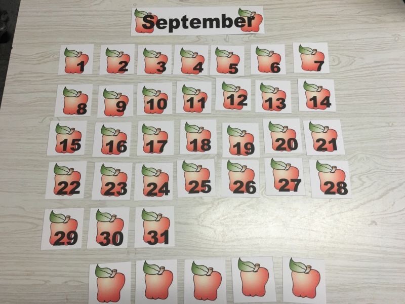 Apple Theme September – 31 Laminated Calendar Squares + Blank Cards