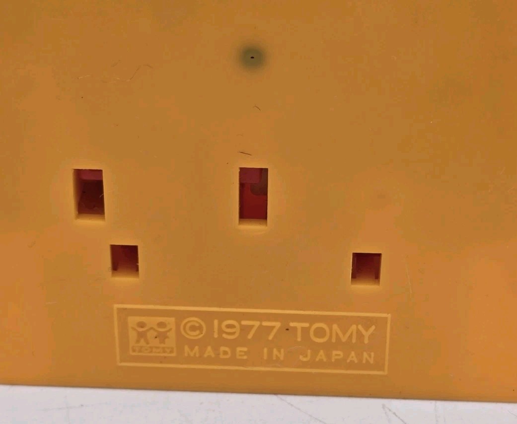 HTF Rare Vintage TOMY 1020 Buster the Balancing Bear Balance Scale 1978