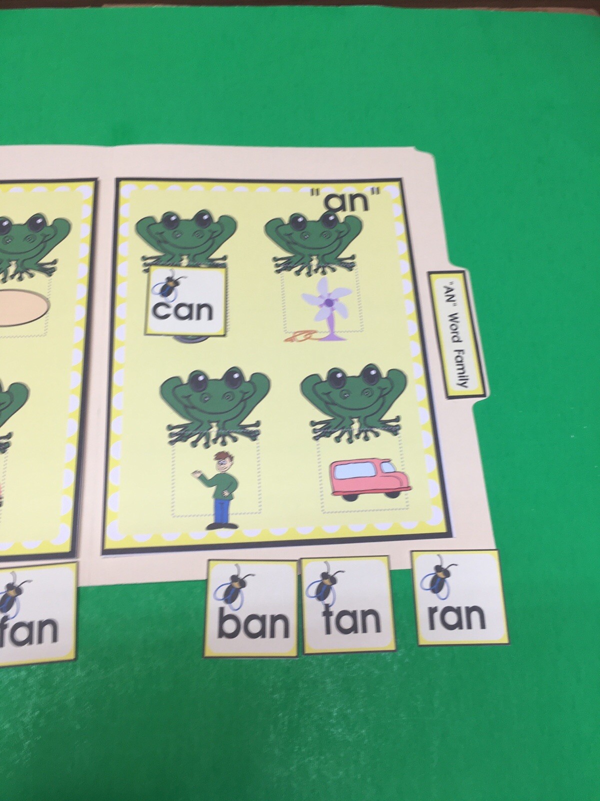 The An Family – Phonics – DIY File Folder game – Printed / Uncut