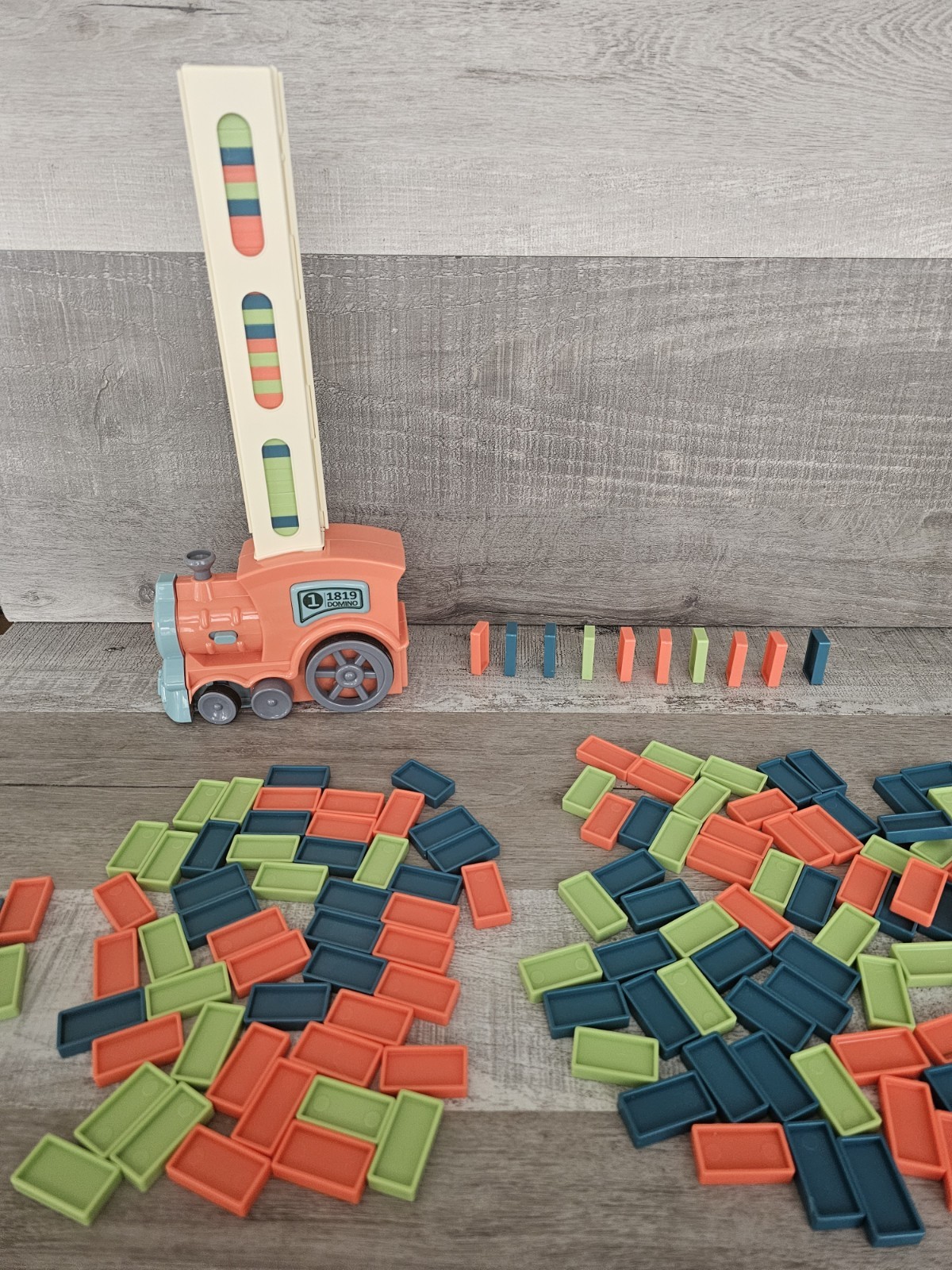 Electric Domino Train Laying Dominoes Brick Blocks Toy 180 Pieces WORKS