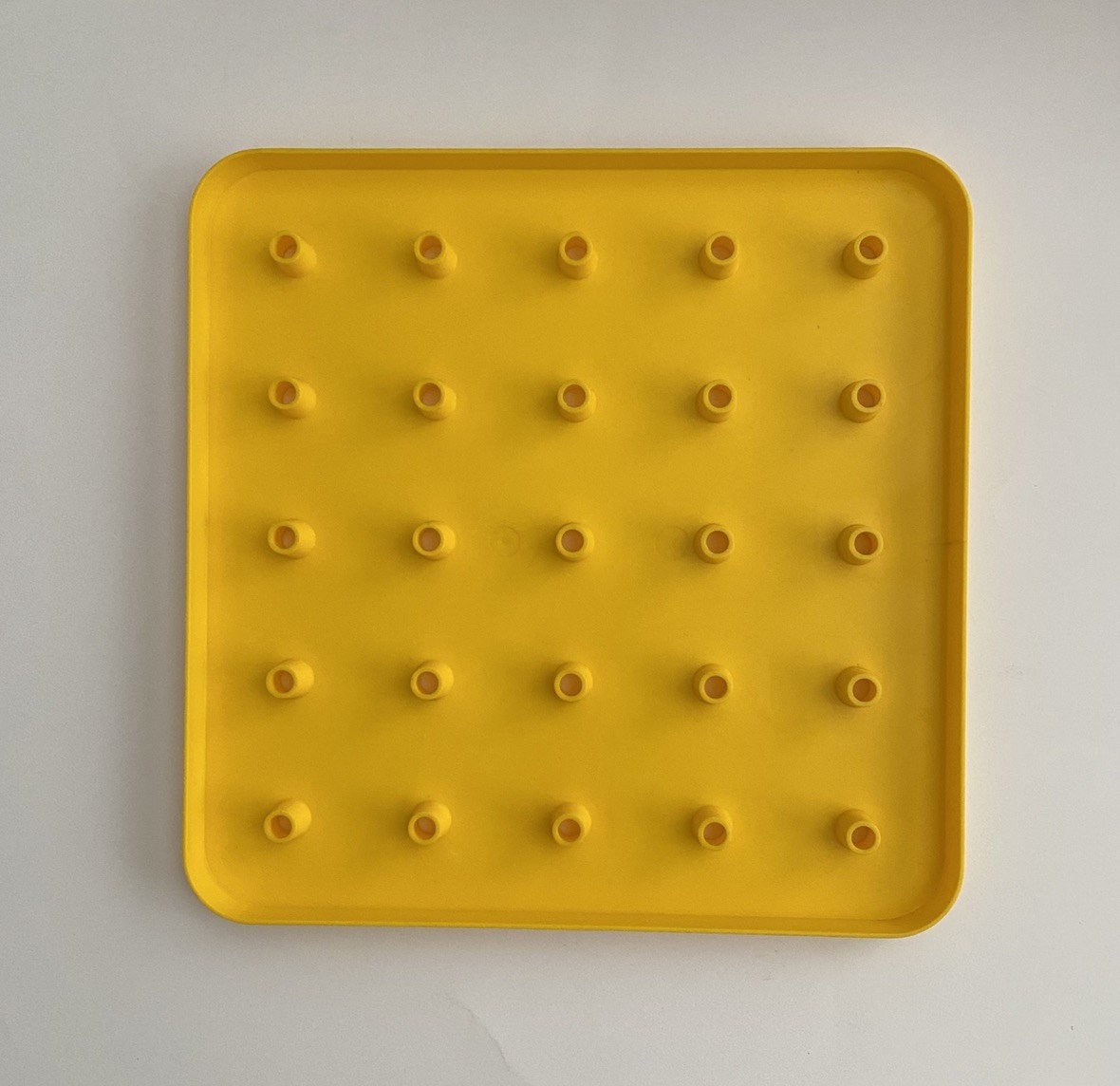 VTG 1980’s Discovery Toys Giant Pegboard Includes Extra Pegs AGES 18 MONS+ *READ