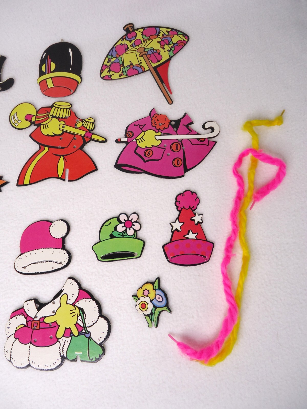 Vtg Mickey Minnie Mouse Lacing Cards Sew Ons Disney 70’s