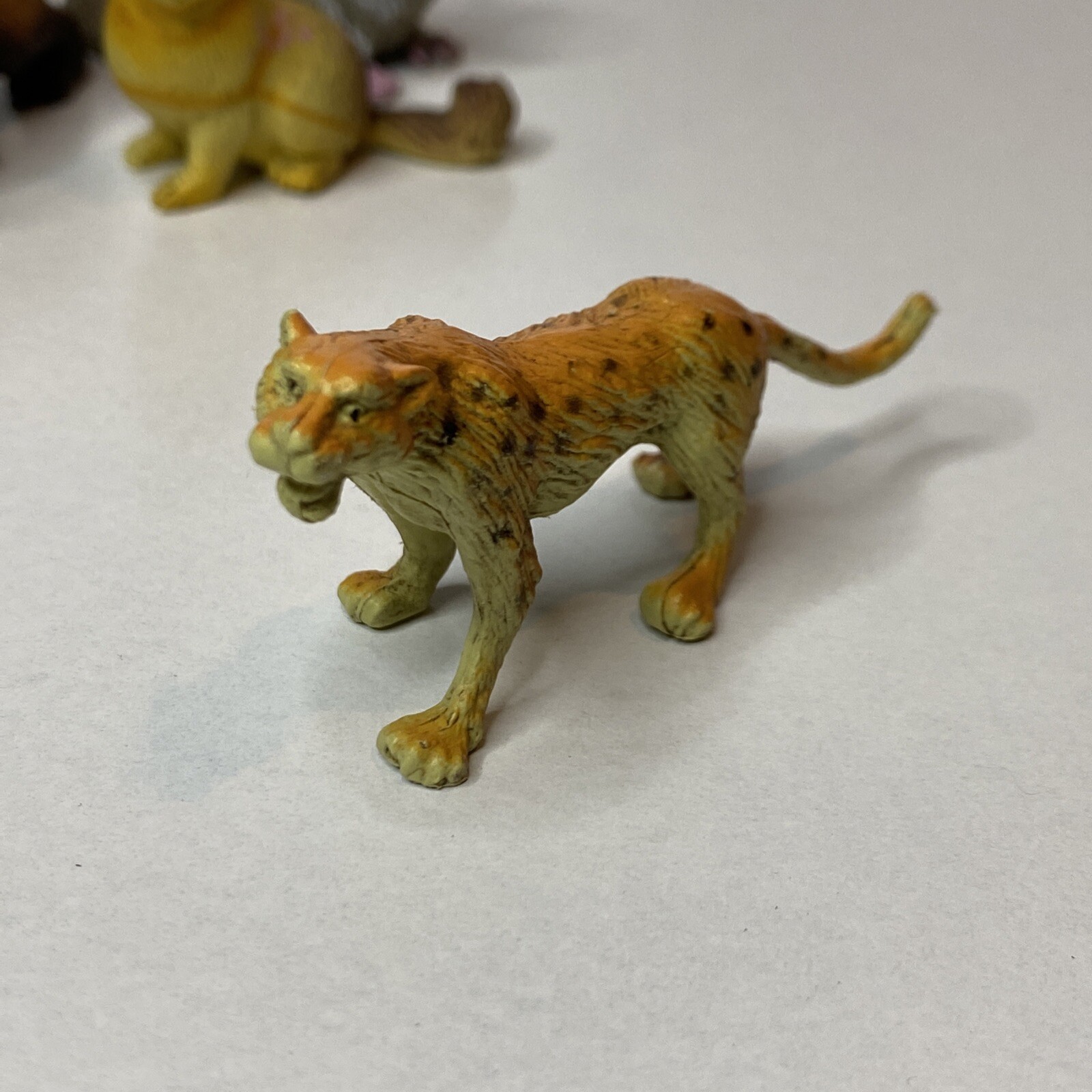 Miniature Figurines x6 Resin Mini Animals Mixture Pre-Owned VGC