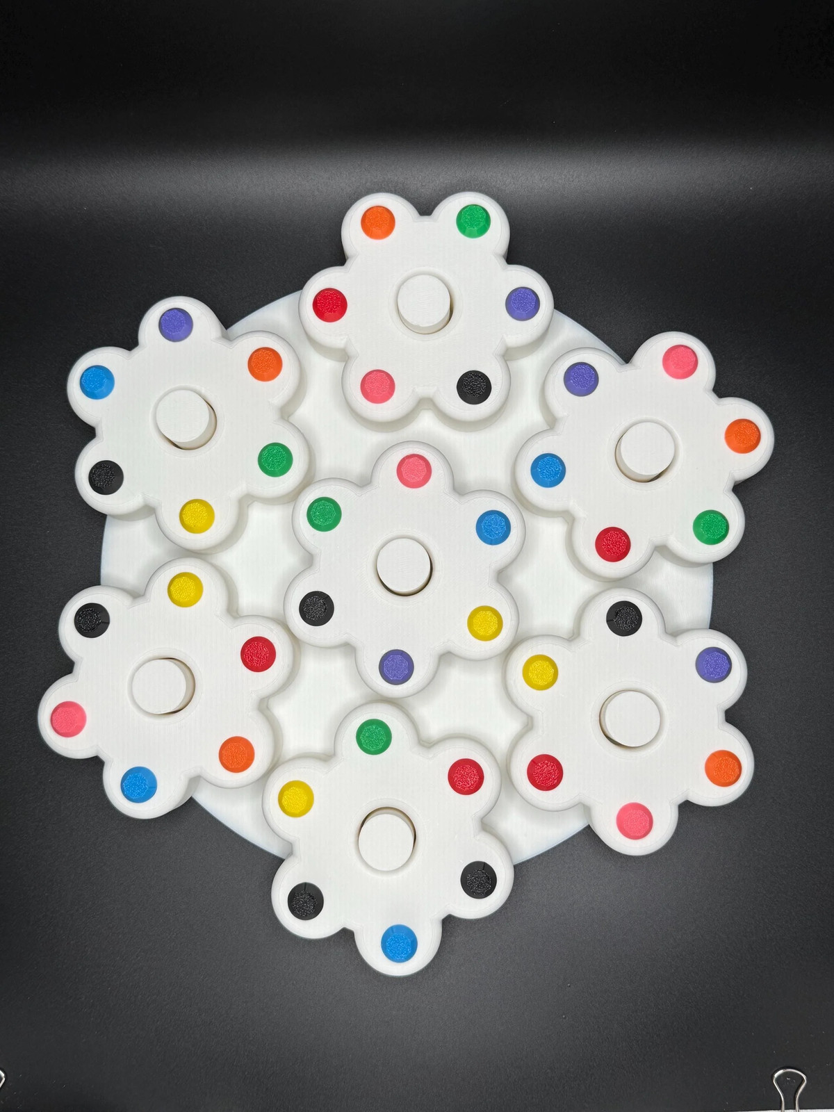 Gear Puzzle – Color-Matching Thinkominos-Inspired Game Unique Gear Shape Brain