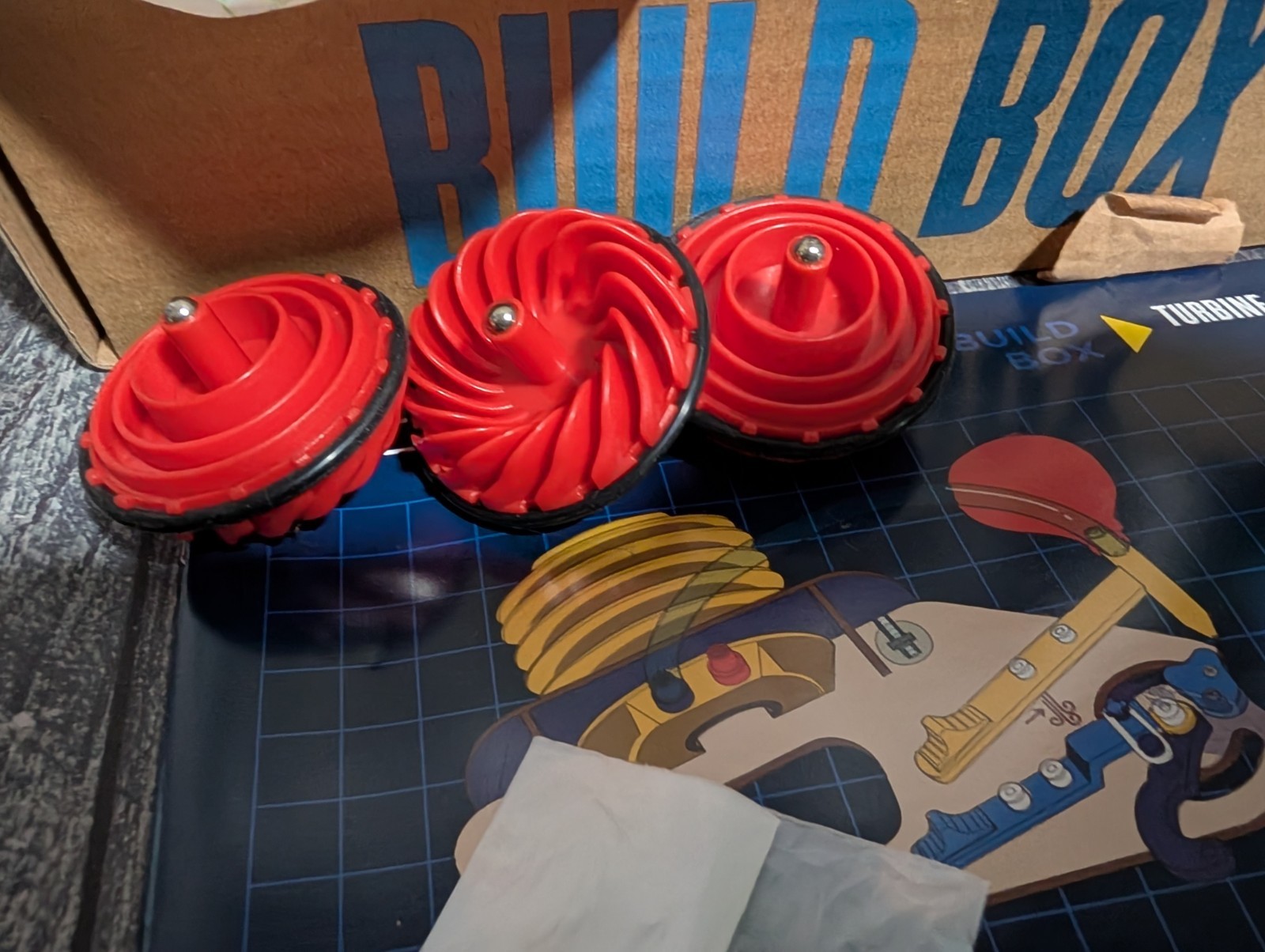 Crunch Labs Build Box Year 3 – Turbine Top Spinner Built – Mark Rober STEAM
