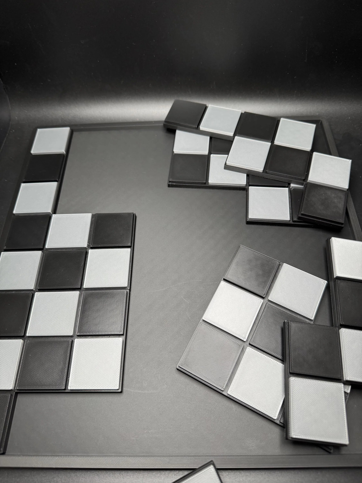 Draught Board Checkerboard Puzzle – Modern Recreation of a Classic – Brain