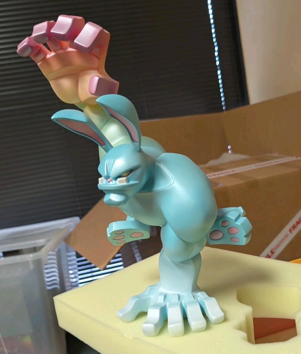 Coarsetoys Instinctoy Paw 12″ Vinyl Art Figure – Coarse Rainbow – Rare