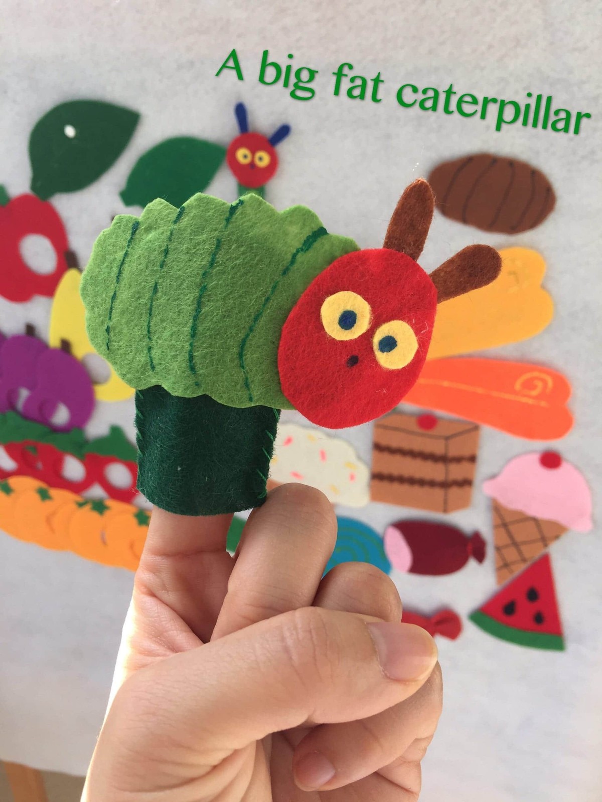 The Very Hungry Caterpillar Felt Story Set for Kids with Teaching Guide – Felt B