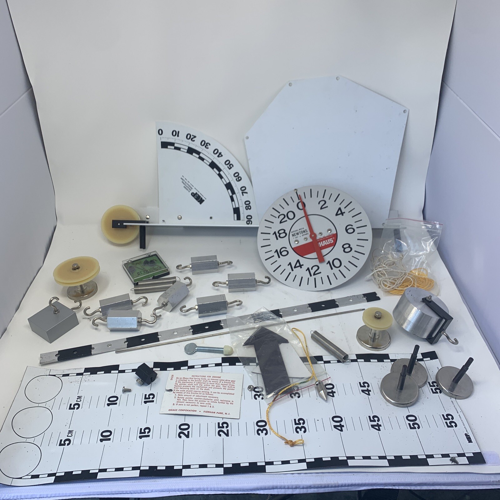 Klinger Educational Products KEP Blackboard Mechanics KM1500 Physics – As Is