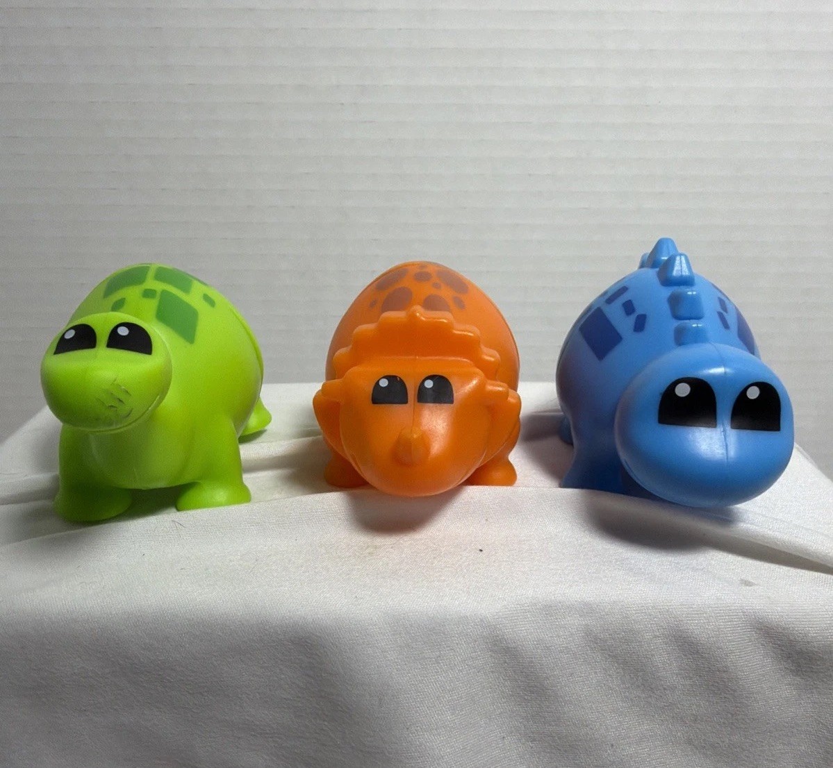 Snap-n-Learn Matching 3 Dinos Dinosaurs Colors Sorting Toys Educational Learning