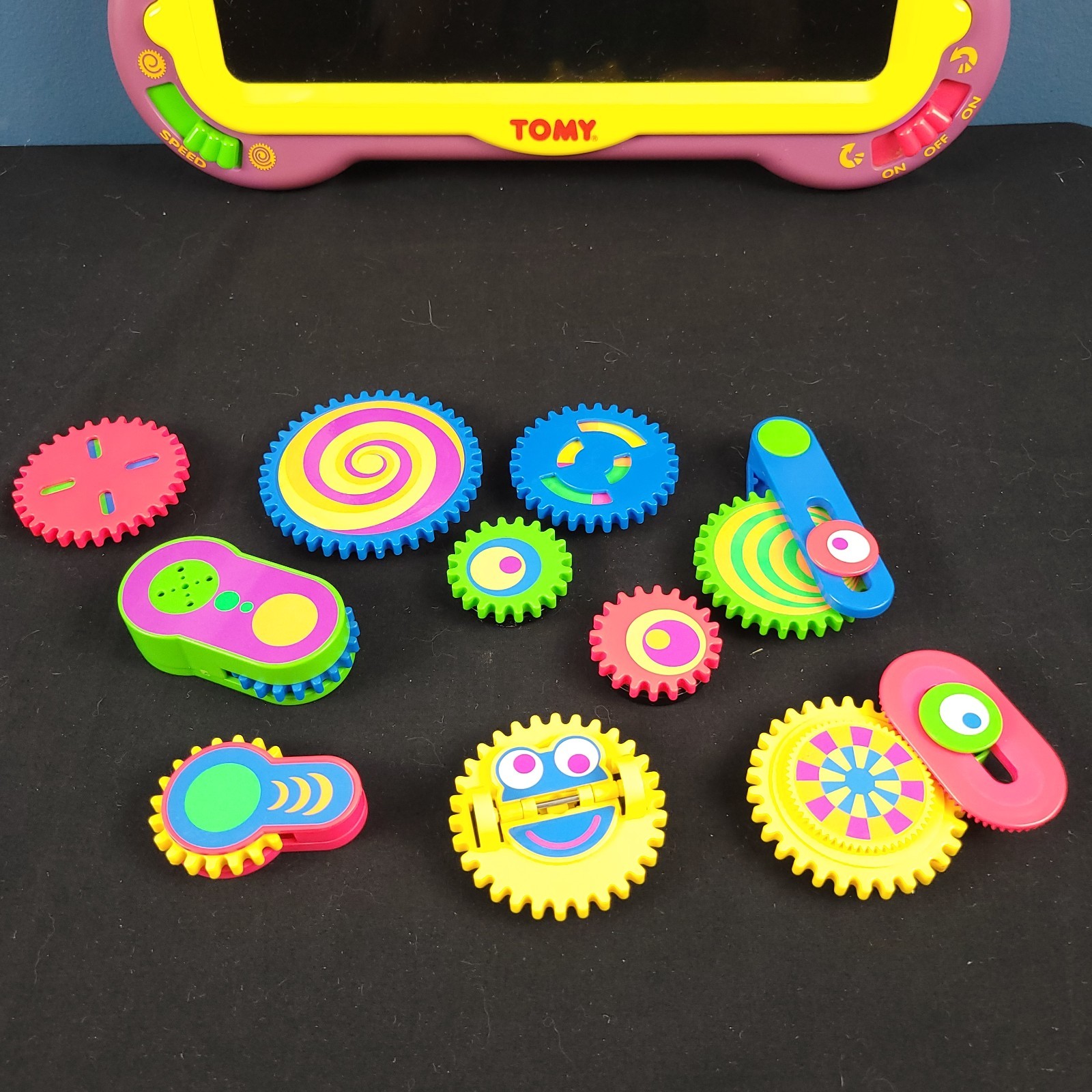 TOMY Gearation 1997 w/10 magnetic gears seen on Baby Einstein TESTED & WORKS