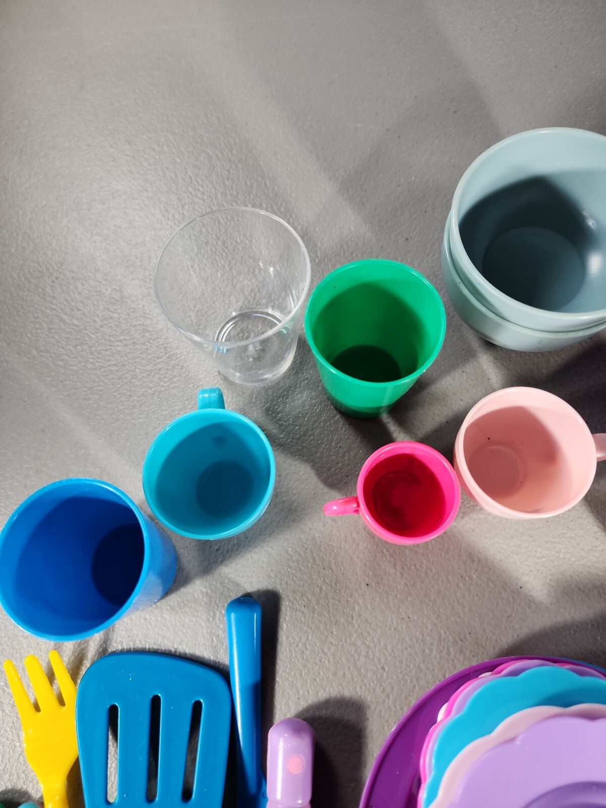 Children’s Kids Play Kitchen Lot 40pc Set, Cups, Utensils, Pans & More