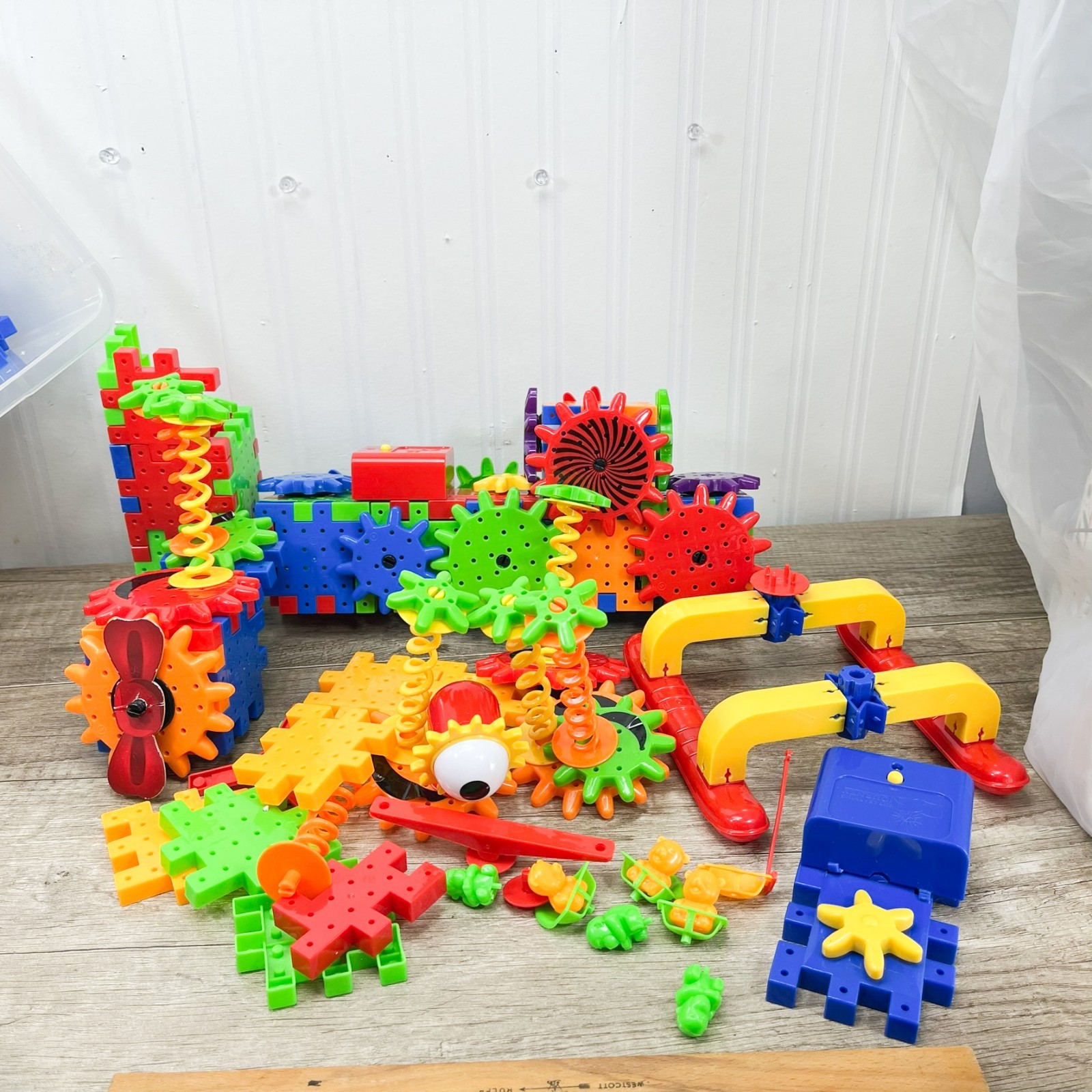 Techno Gears Wacky Robot Construction Set