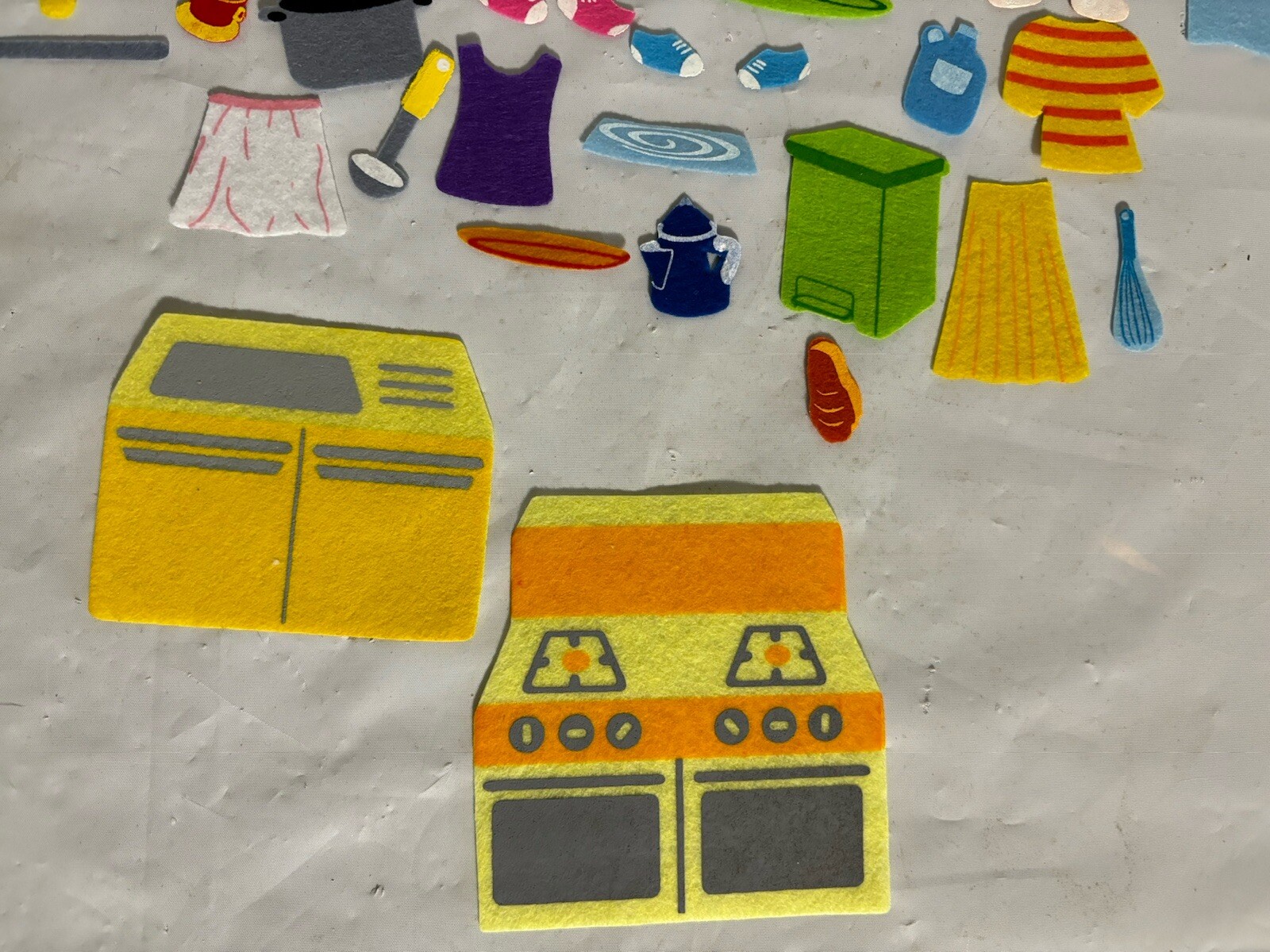 Kitchen Home Scene Children’s Felt Flannel Board Story 40+ Pieces. Play Learn