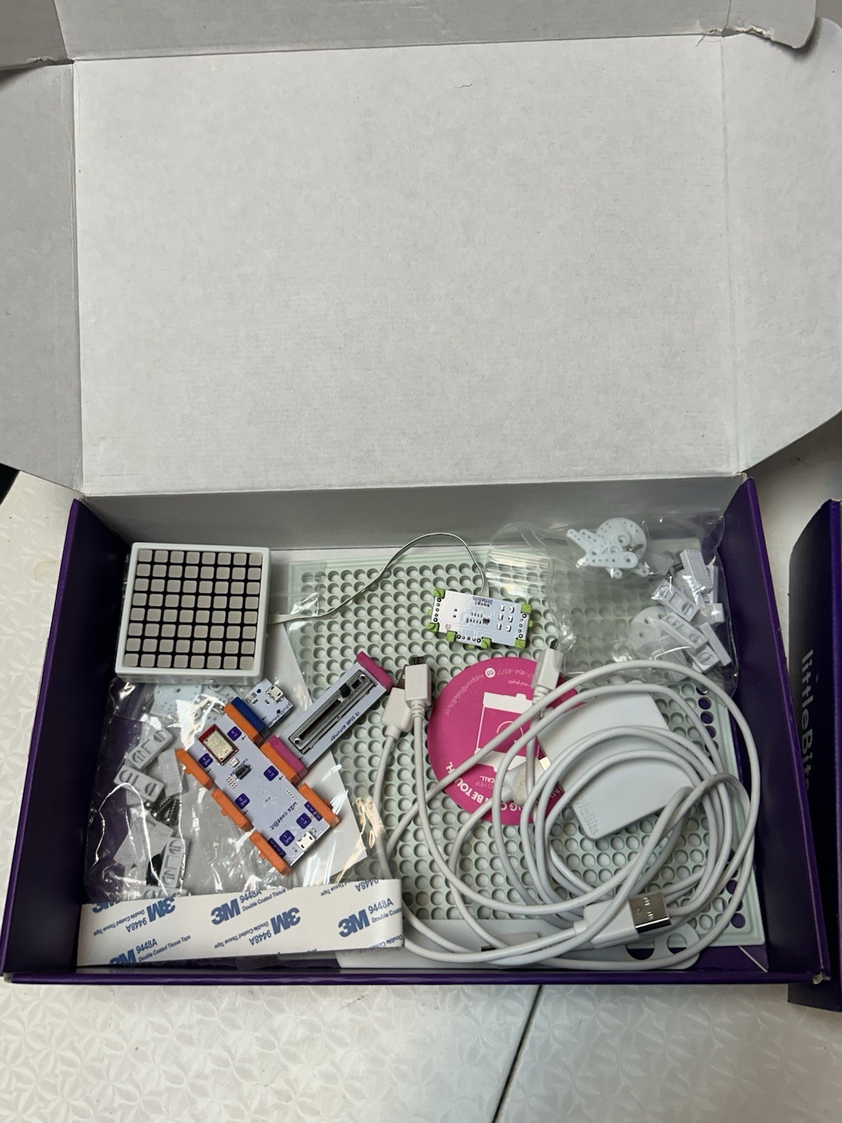 2Little Bits Gizmos & Gadgets Kit, STEM – Electronic Bitbot Makers Toy Open box