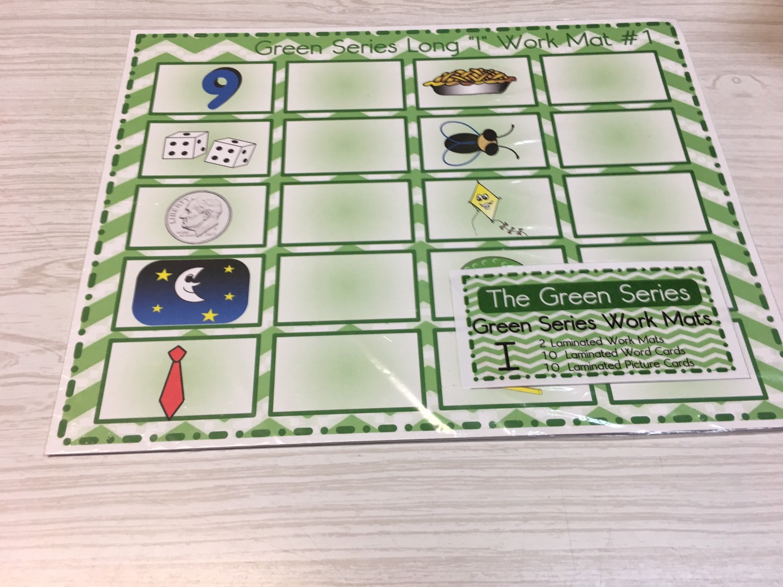 The Green Series – Vowel I Work Mats (20 cards-2 Laminated WorkMats) Montessori
