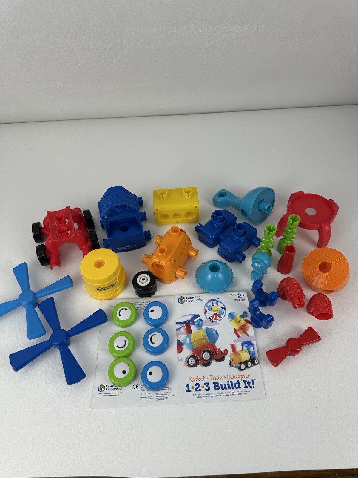 1-2-3 Build It! Rocket-Train-Helicopter Creative Thinking Plus Extra Pieces