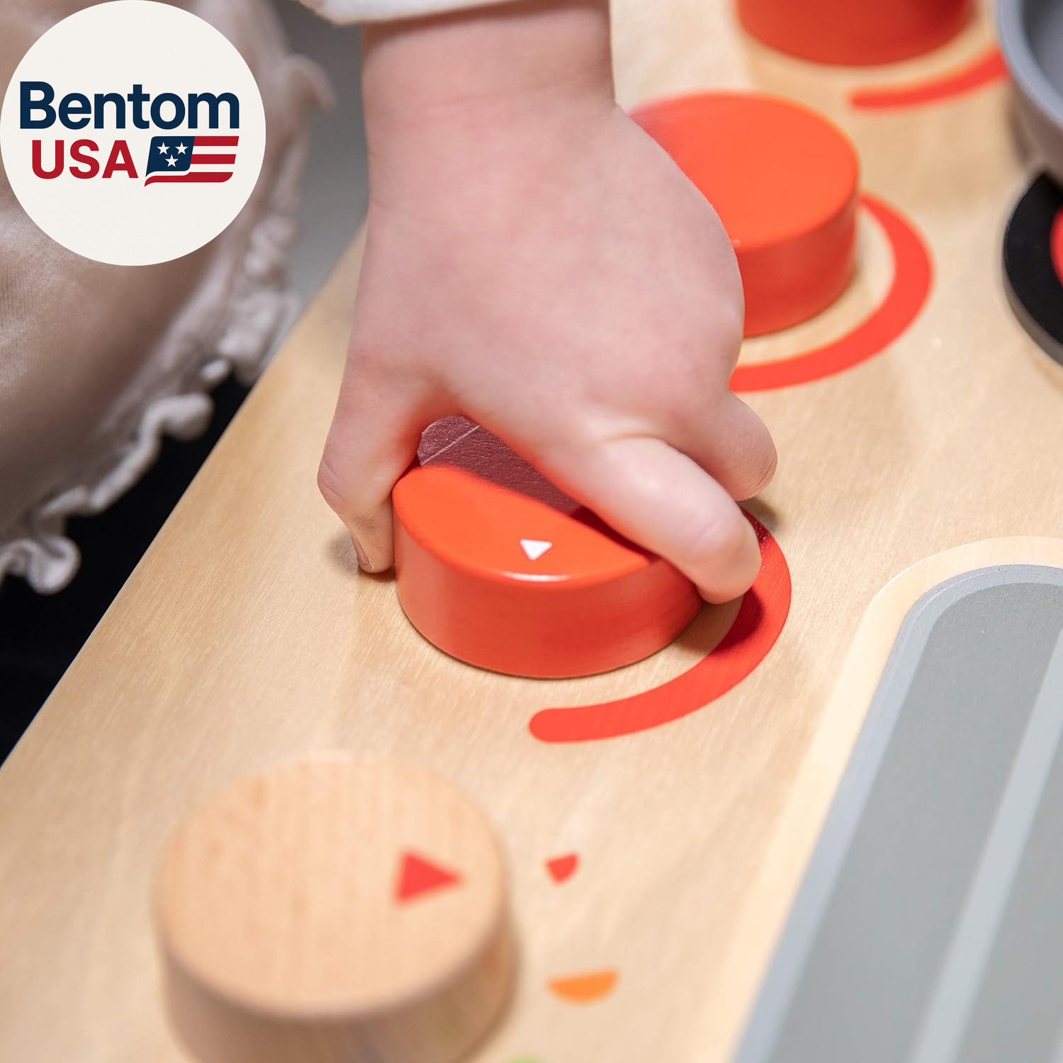 Children’S Wooden Kitchen Stove with Turnable Knobs for Commercial or Home Use