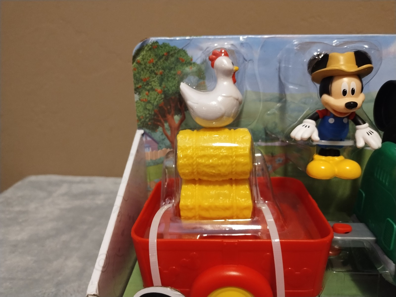 NEW Disney Junior Mickey Barnyard Fun Tractor
