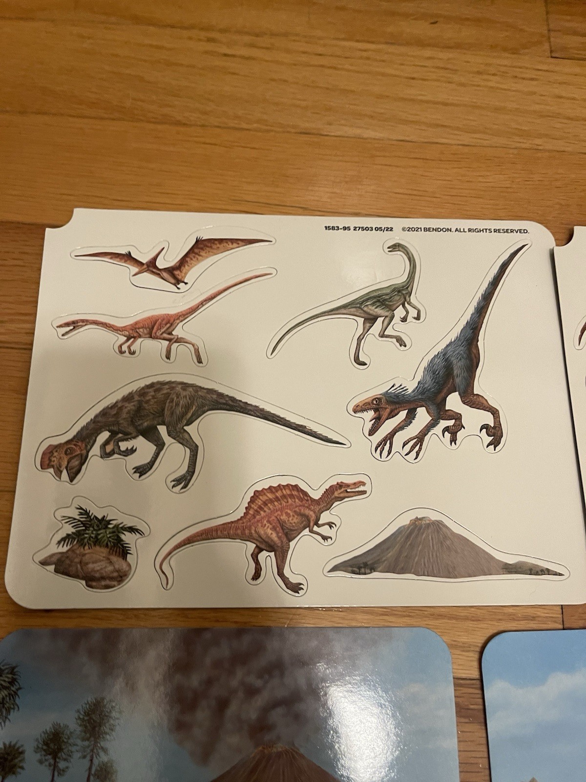 T.S Shure Magnetic Tins Dinosaurs New 25 Illustrated Magnets