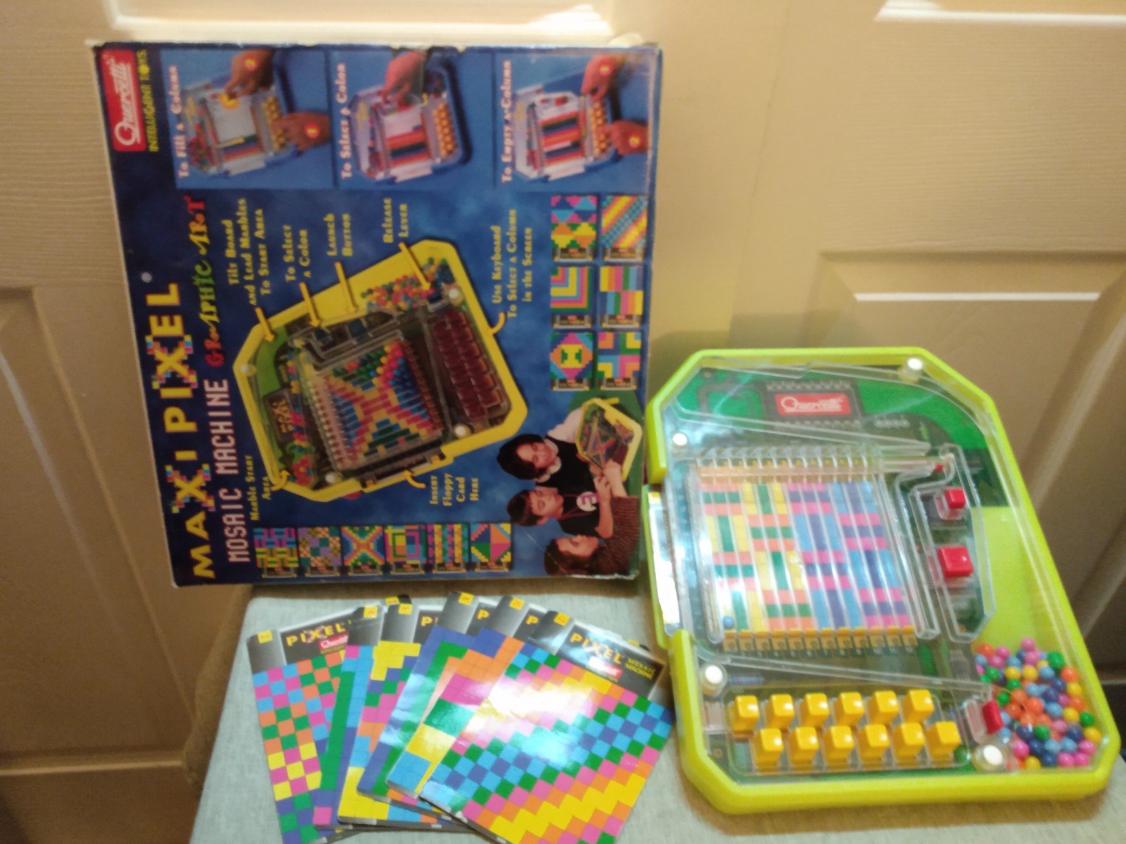2000s Quercetti Maxi Pixel Mosaic Neon Yellow Art Machine 100% Complete Worn Box