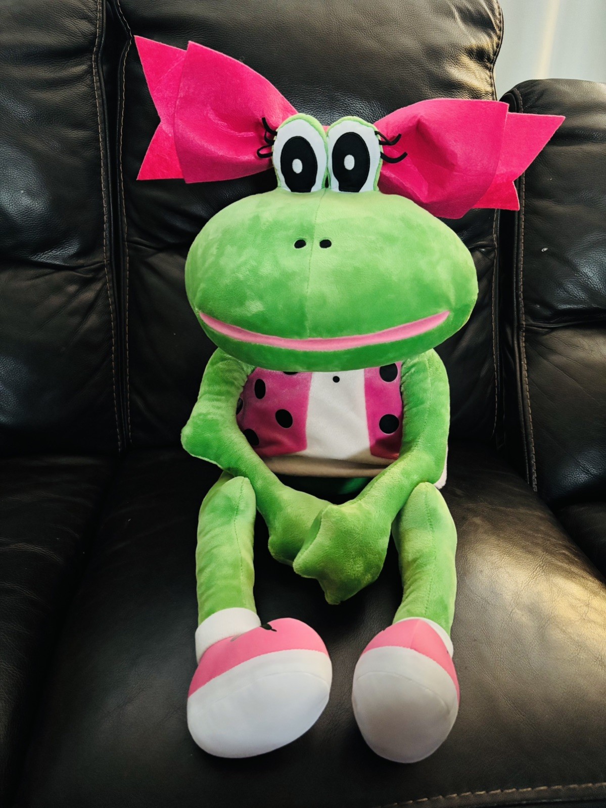 Fanny Frog Street Press 28″ Puppet Poseable Teacher Classroom Library Resource
