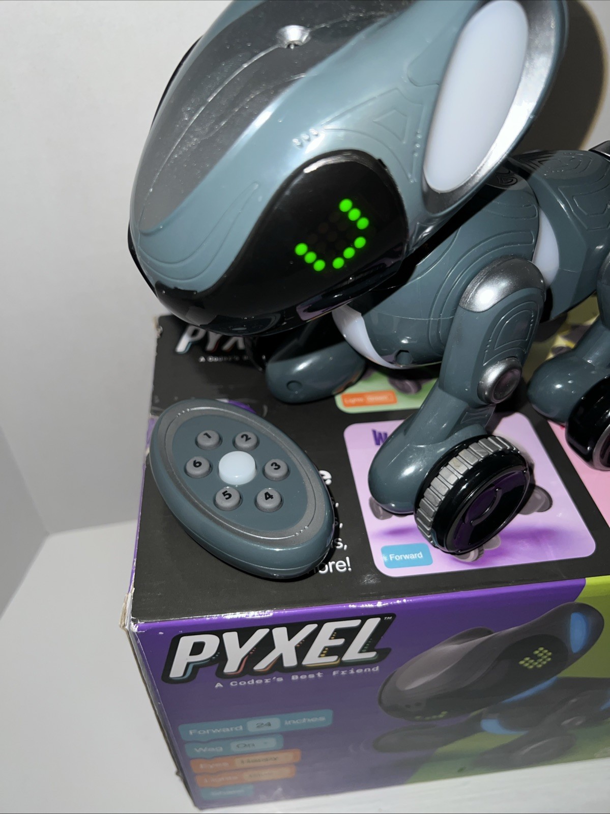 Educational Insights PYXEL A Coder’s Best Friend – Coding Robots for Kids