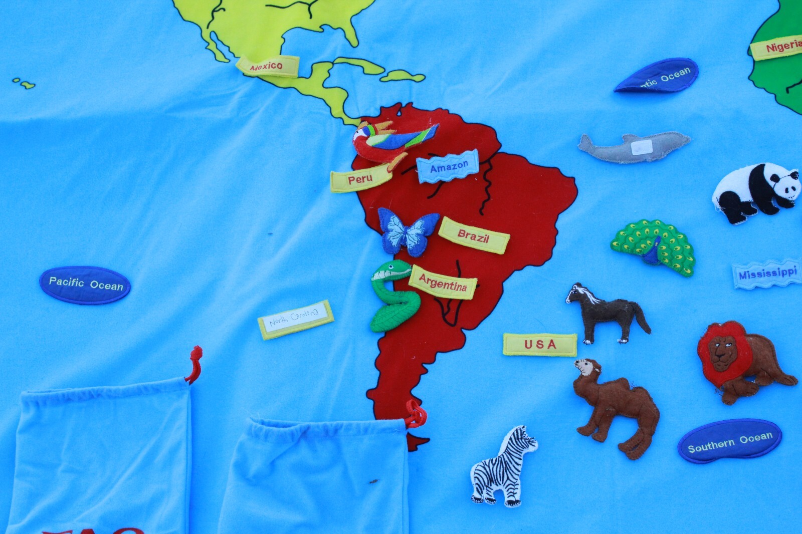 World Map FAO Schwarz HUGE 71 inches Hanging Play ANIMALS Places Bags Learning