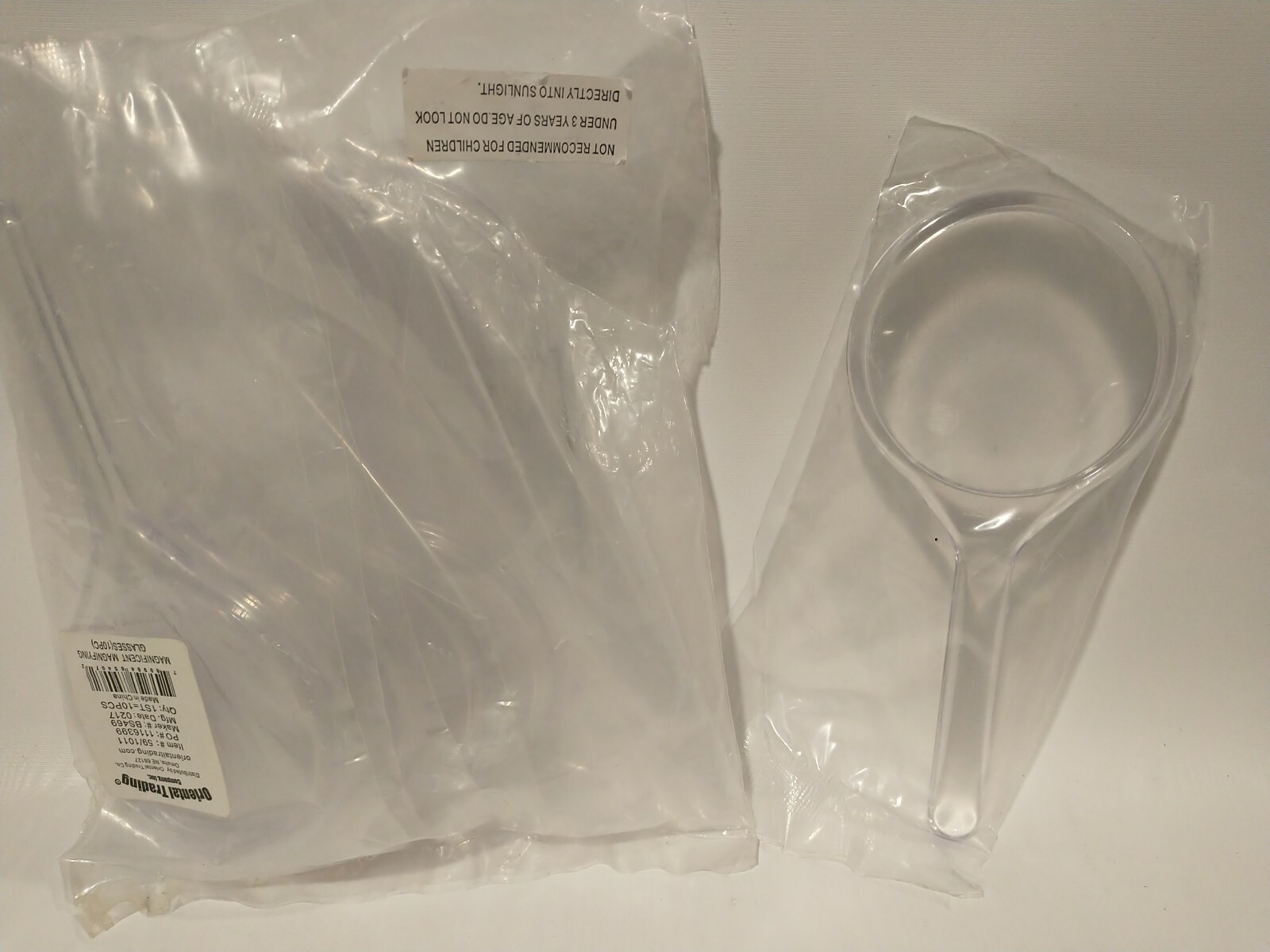 MAGNIFYING GLASSES – PACK OF 10 – PLASTIC 5 1/4″ – KIDS SCIENCE – NEW, SEALED