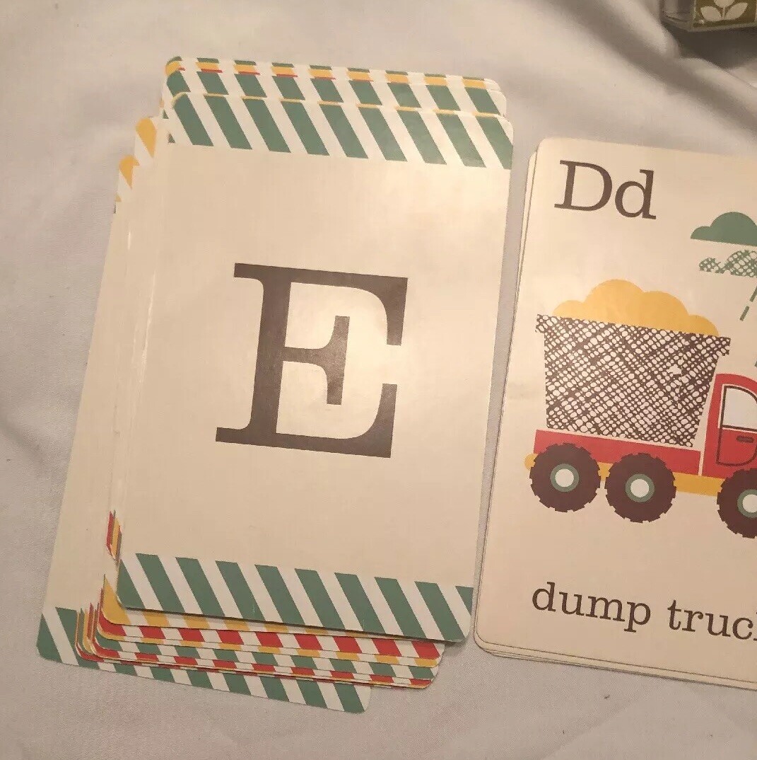 Petit Collage Alphabet Art On the Go A-Z 26 large flash cards Car Airplane Boat
