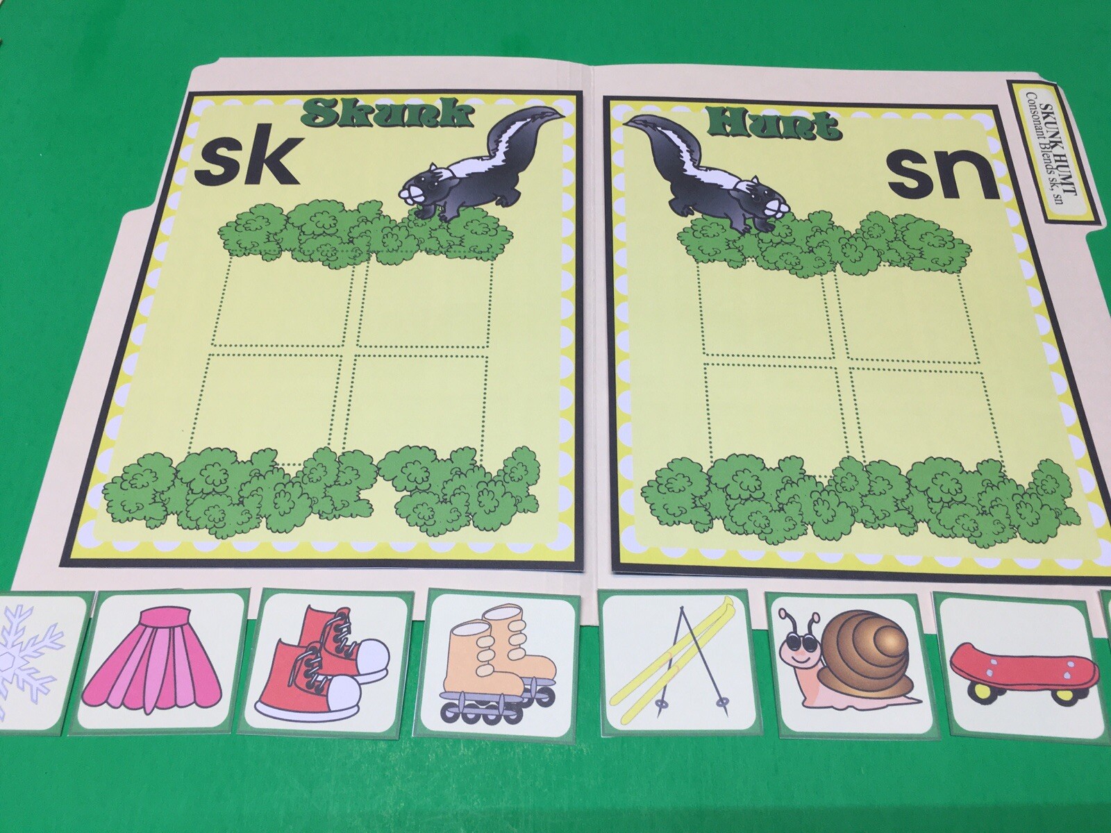 Skunk Hunt- Phonics Sn / Sk – DIY File Folder game – Printed / Uncut