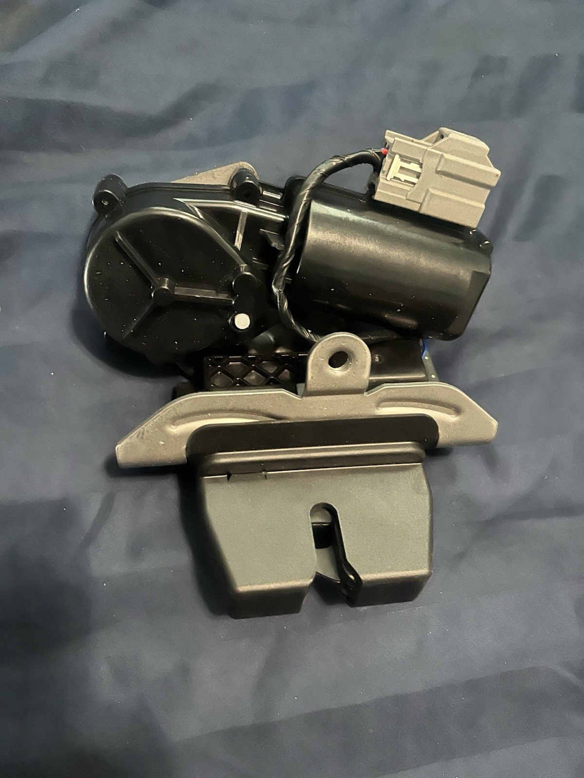 Liftgate Lock Actuator Trunk Latch Compatible with Ford Edge Escape Expedition