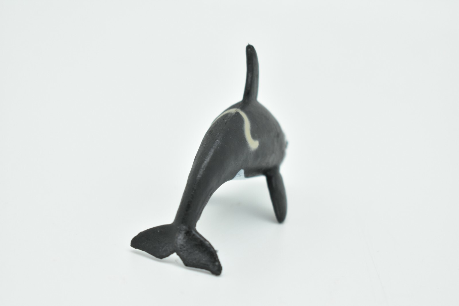 Orca, Killer Whale, Leaping, Very Nice Plastic Replica 3″ – F1106 B203