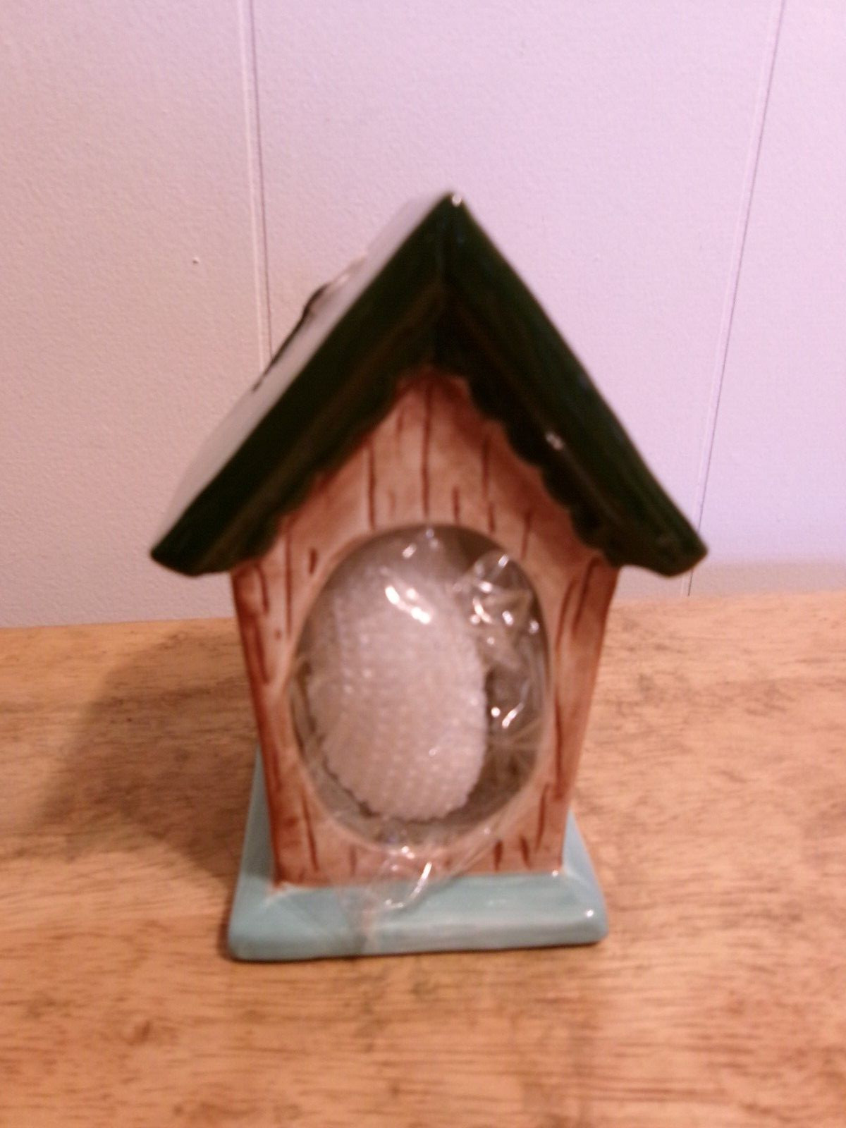 Boston Warehouse Bird house porcelain with kitchen scrubbie 2003