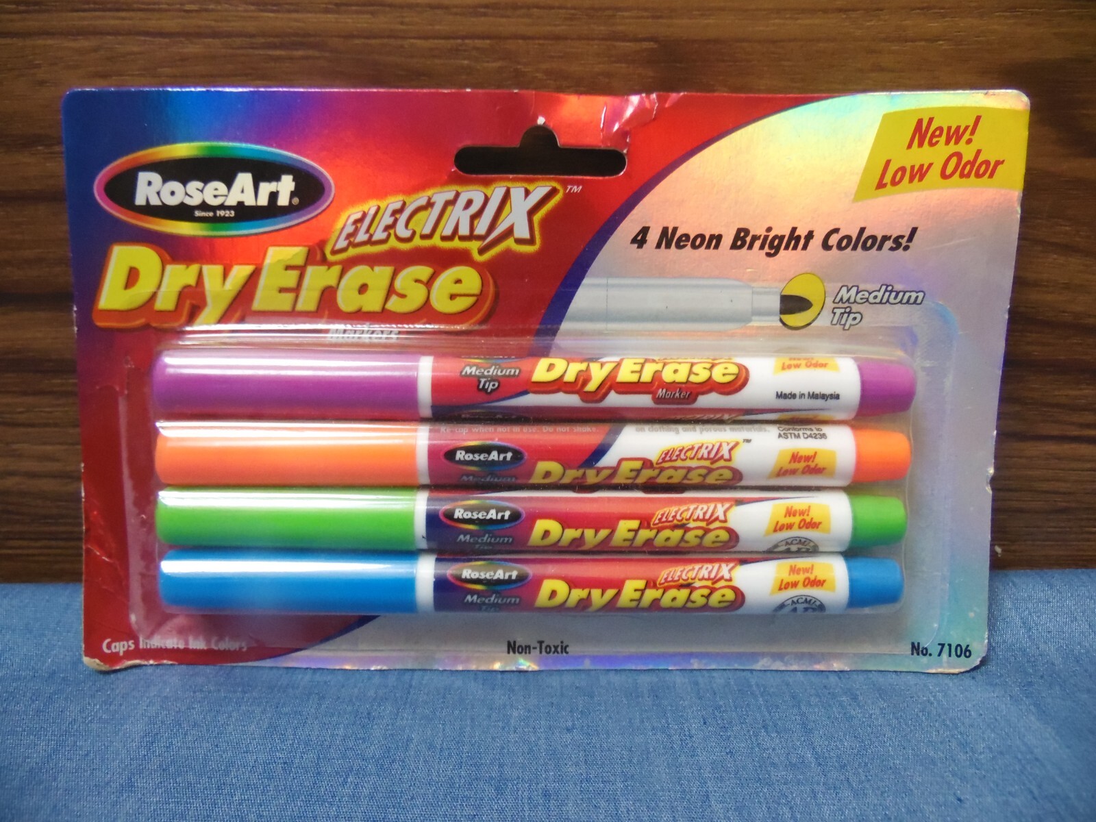 ELECTRIX 4 DRY ERASE MARKERS Bright Neon Colors Medium Tip RARE Movie Prop