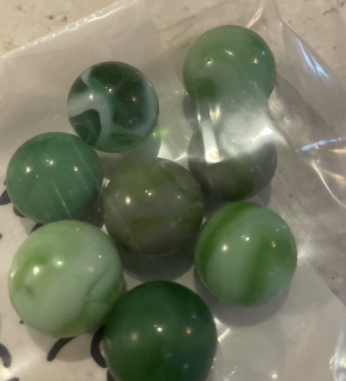 Lot 8 Vtg Marbles Green Marbling/swirl Glass Marbles