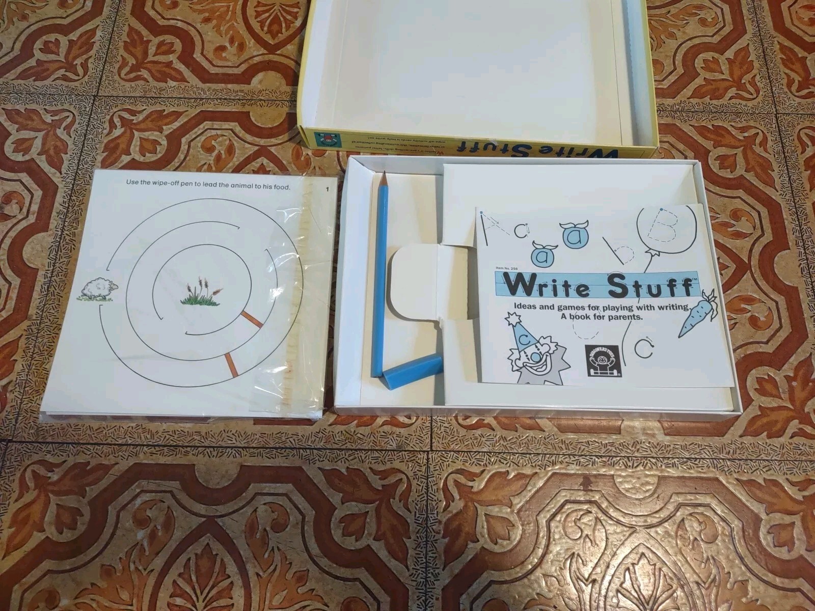 Discovery Toys Write Stuff #256 Double Sided Activity Cards Letters