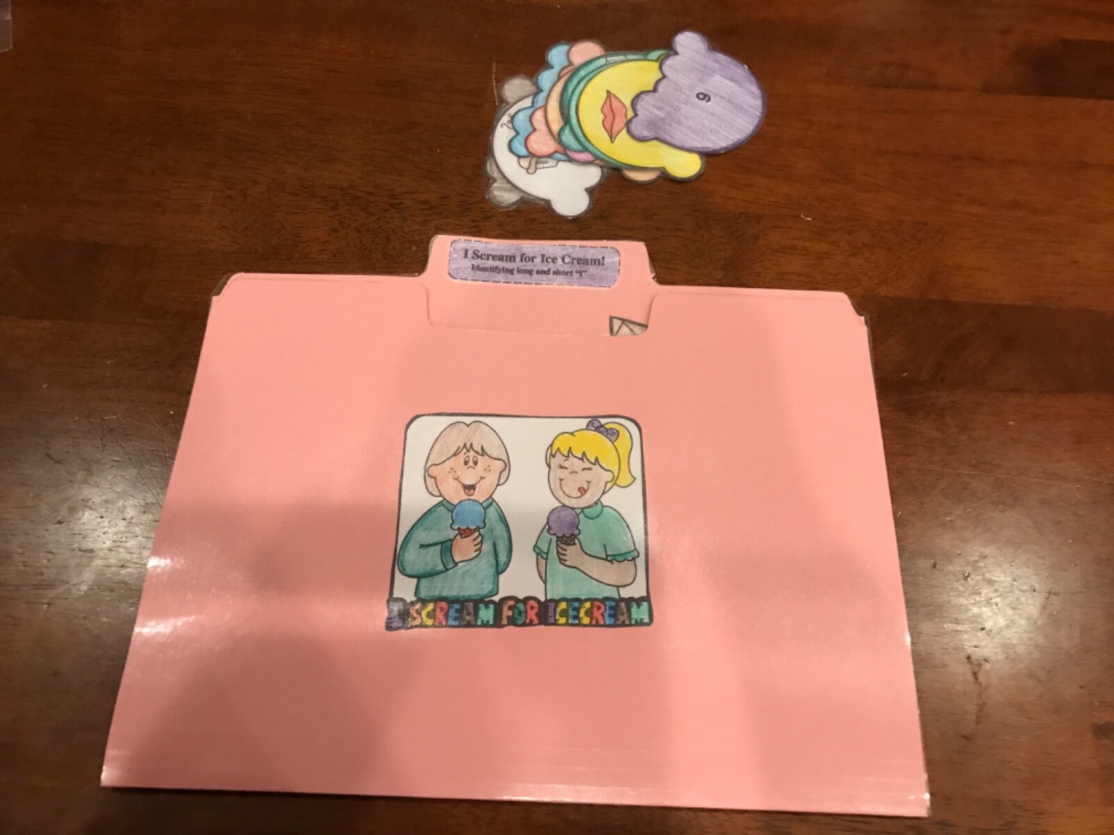 I Scream for Ice Cream! ”I” sounds 1st grade language arts file folder game