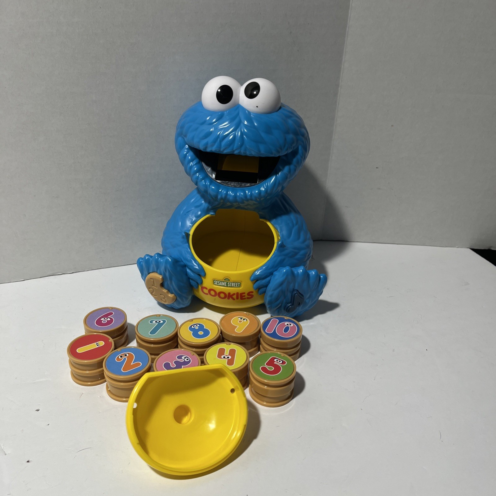 SESAME STREET Cookie Monster Counting Jar Tested Educational Math Learning Toy