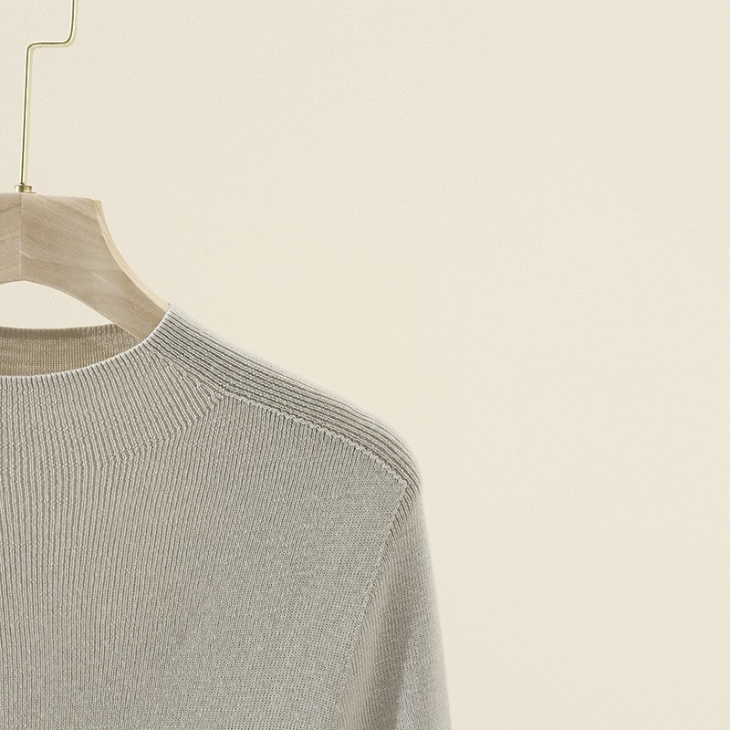 Merino all wool ultra fine wool sweater for women, seamless one-piece ready to