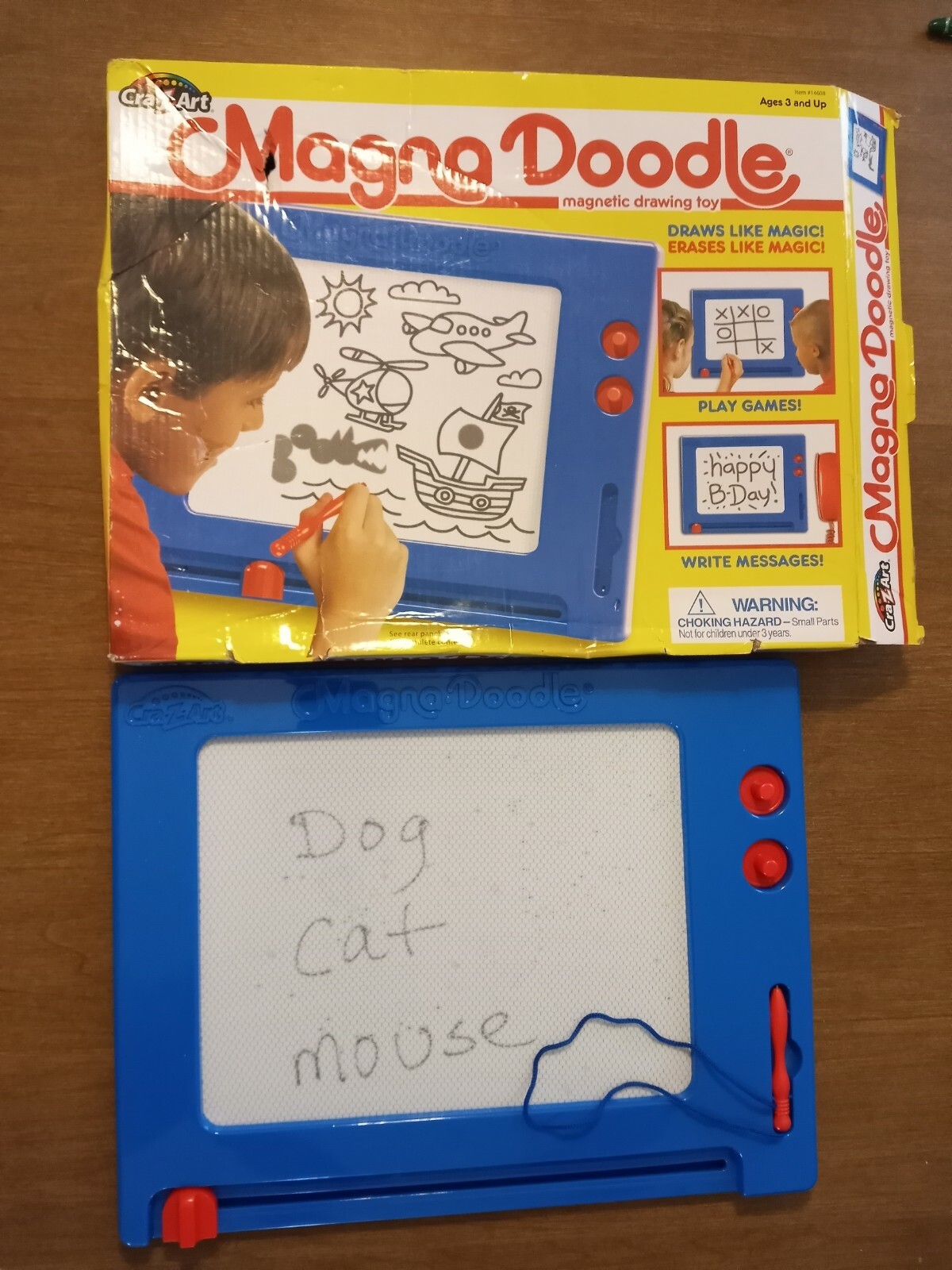 Cra-Z-Art 14608 Retro Magna Doodle Drawing Pen Stamps Toy Box 2017 Complete Used