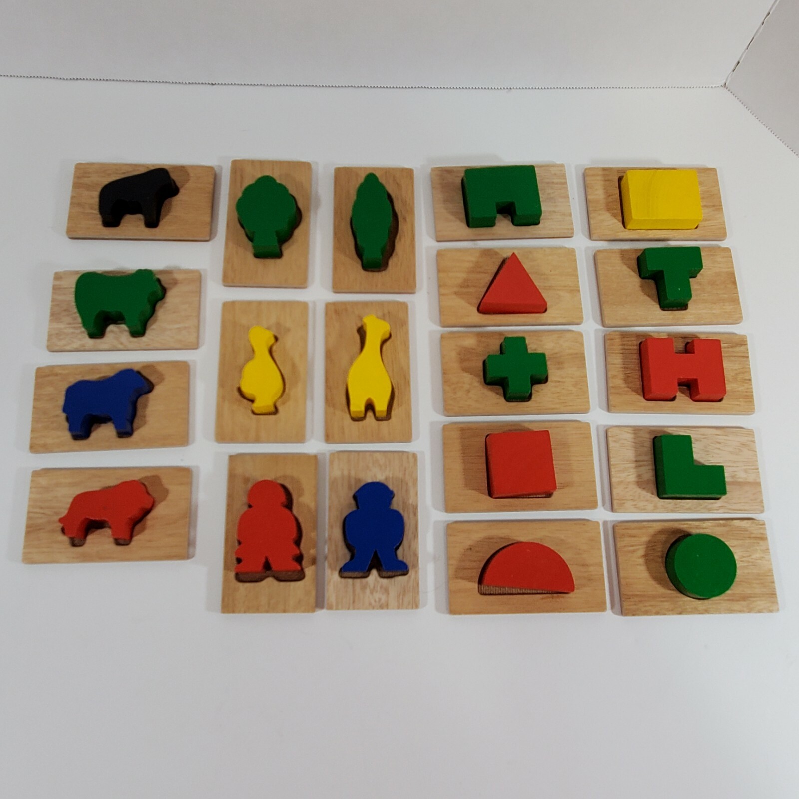 Guidecraft 3D Feel and Find Kids Game 20 Matching Shapes With Bag