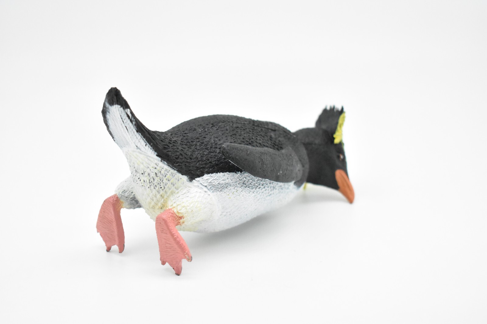 Penguin, Rock Hopper, Very Nice Rubber Model, Hand Painted Toy 5 1/2″ F3408